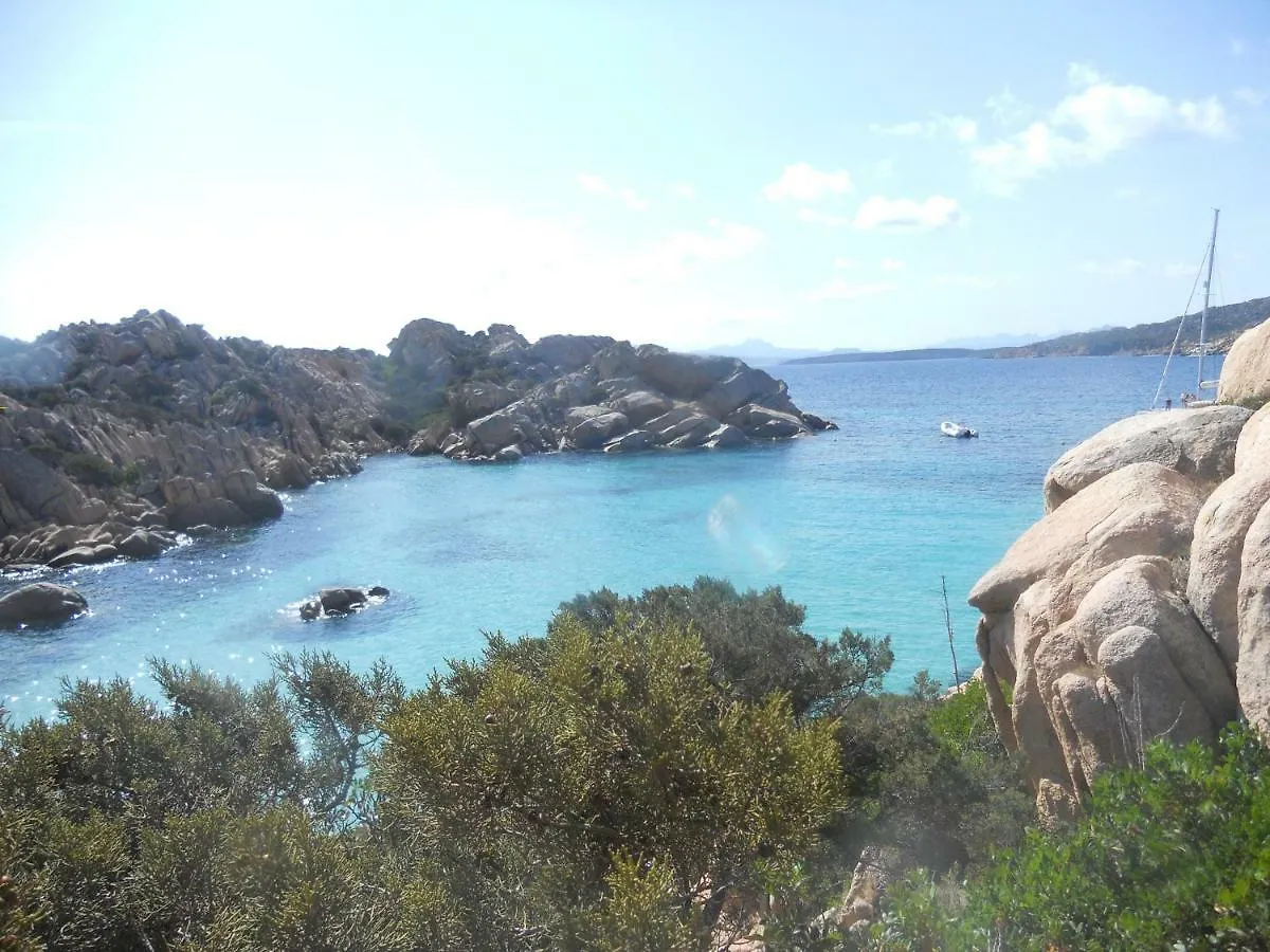 Case sul mare Palau 0*,  Italia