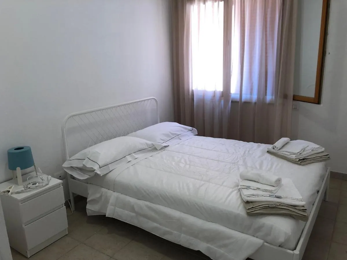 Case Sul Mare Palau 0*,  Italien